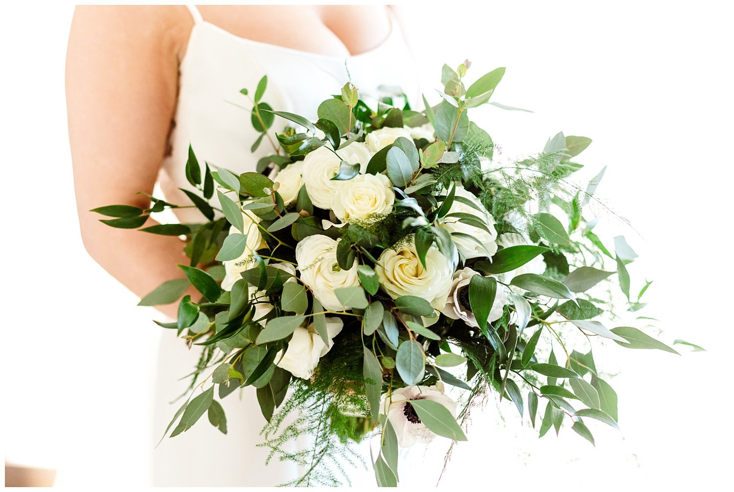detail shot of bride's bouquet