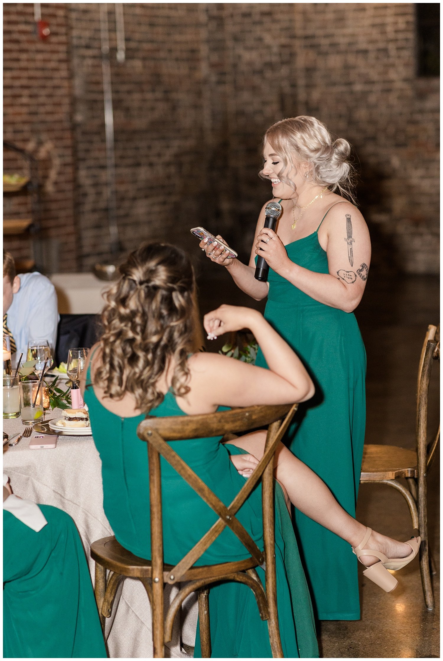 maid of honor giving toast