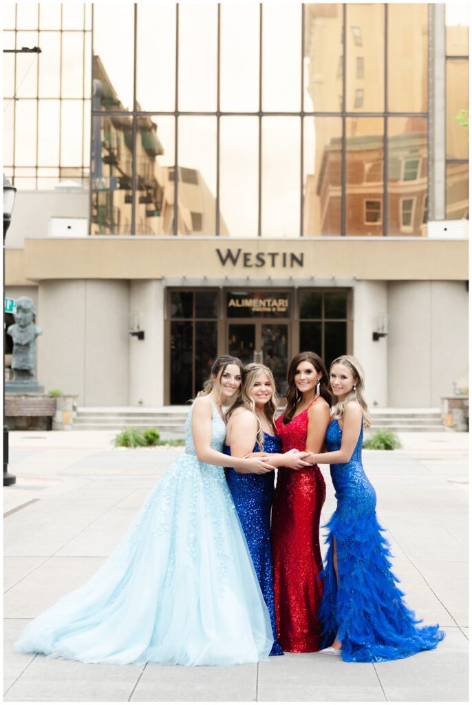 group prom pictures in downtown Chattanooga