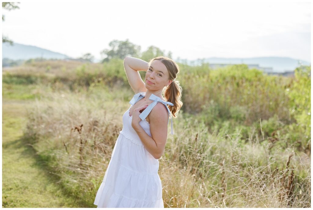 summer senior photoshoot at Sculpture Fields 