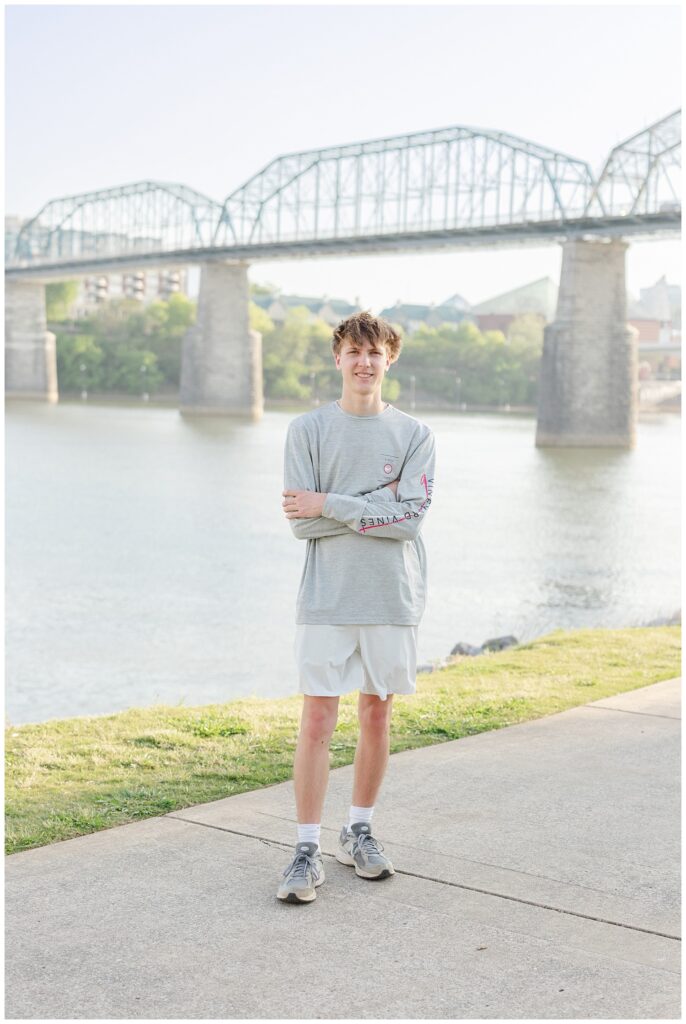 senior portraits at Renaissance Park during the spring with Chattanooga photographer
